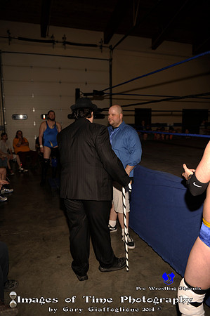 Match 5_ Darren 'Thunder' Russell vs Joey Daniels and L-Ray with Mananger Axel Greece_ (7)