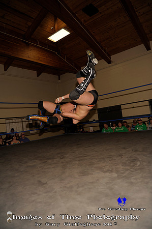 Match 1_ The Omaha Chainsaw vs Derek Cornell_ (11)