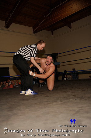 Match 1_ The Omaha Chainsaw vs Derek Cornell_ (20)