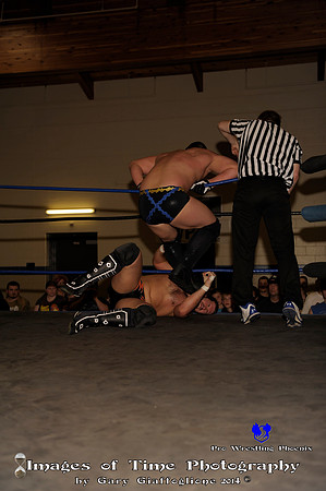 Match 1_ The Omaha Chainsaw vs Derek Cornell_ (14)