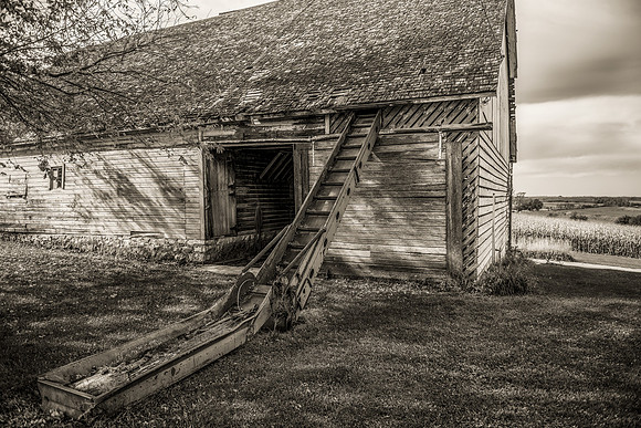 Barn Elevator_blk_
