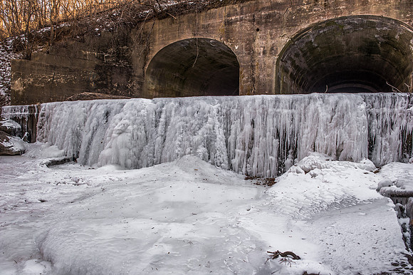 Frozen Spillway2_