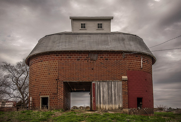 1932 Corn Crib in Iowa