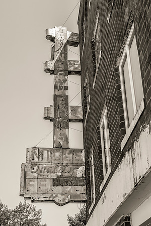 Shen Sign1_blk_