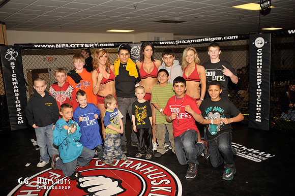 Fans, Pre-Fight, Staff and Sponsors_ (4)