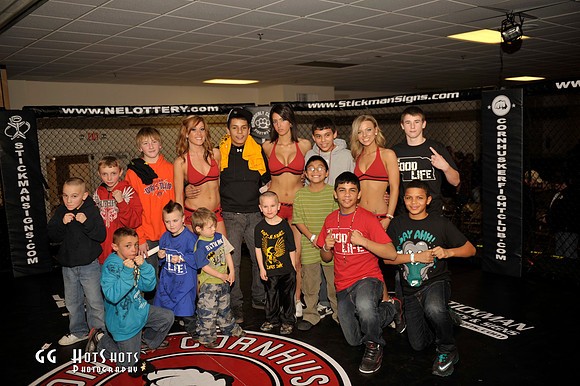 Fans, Pre-Fight, Staff and Sponsors_ (7)