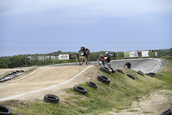 _MRG1053