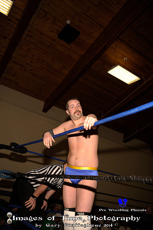 Match 5_ Darren 'Thunder' Russell vs Joey Daniels and L-Ray with Mananger Axel Greece_ (10)